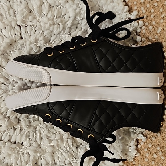 Guess Sneakers - Picture 9 of 16